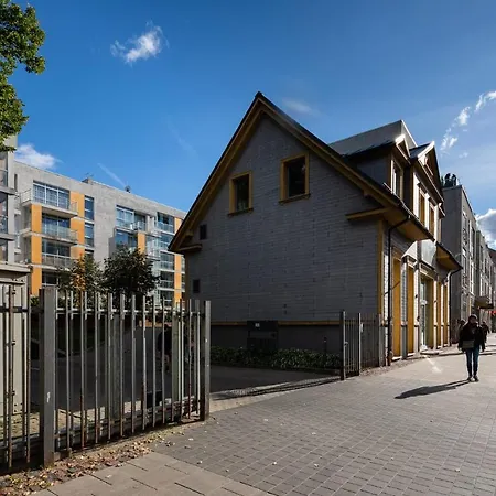 Ziedondarza Park One Bedroom With Balcony Apartman Riga